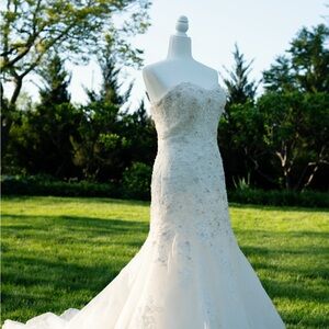 David Tutera Ivory Bridal Gown; Bridal/Label Size 12; Street size 4-6